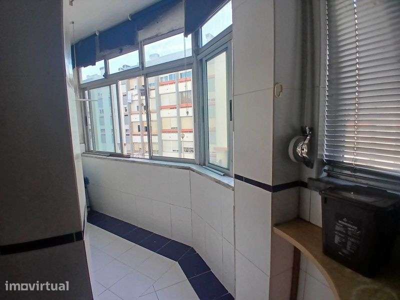 Apartamento t3 com 2 casas de banho - Grande imagem: 2/3