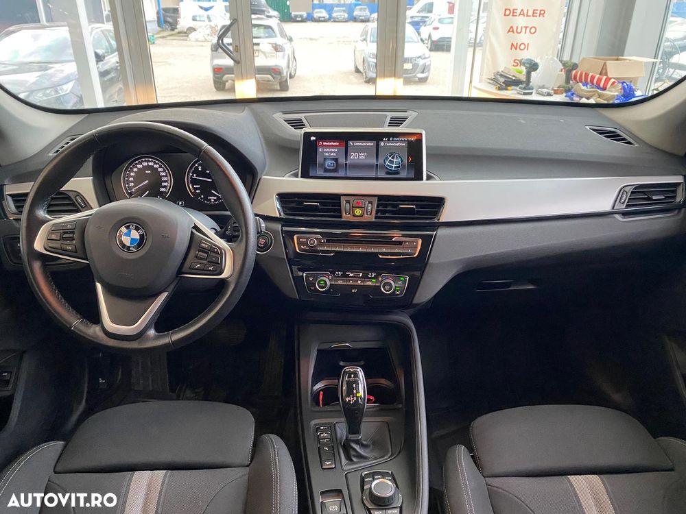 Volvo XC 60 B4 MHEV AT8 AWD Momentum Pro - 22