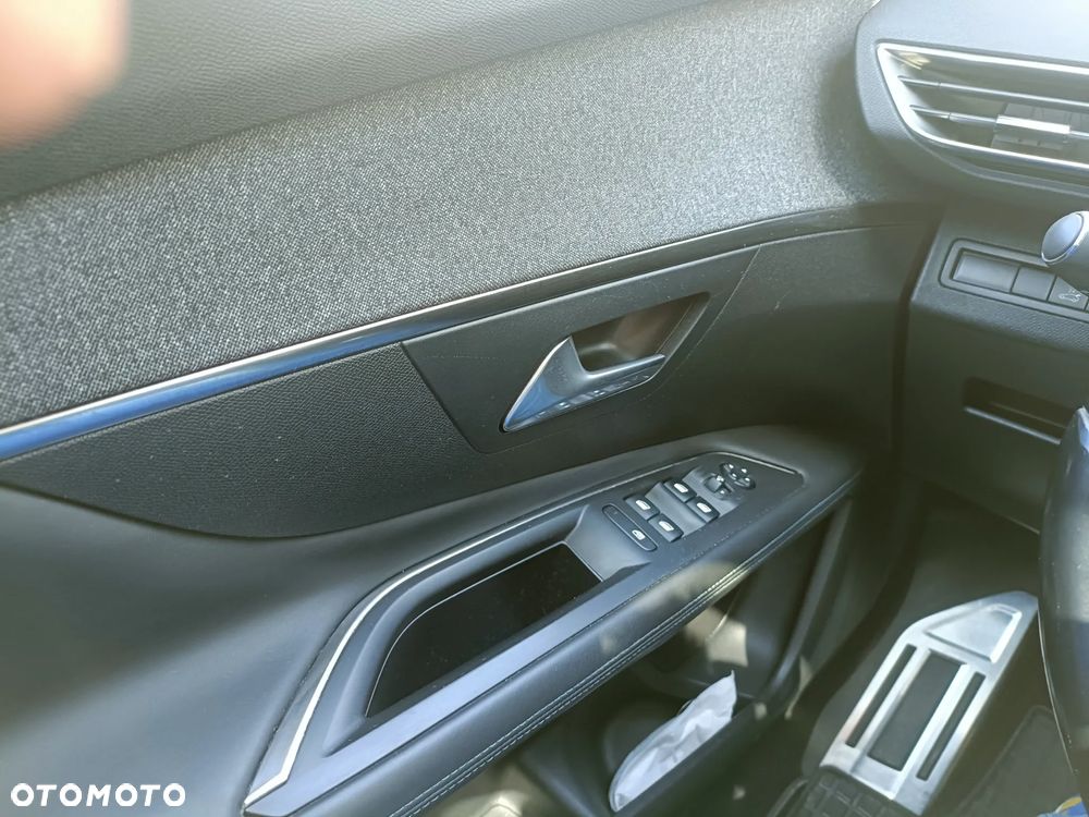 Peugeot 3008 2.0 BlueHDi Crossway S&S EAT8 - 19