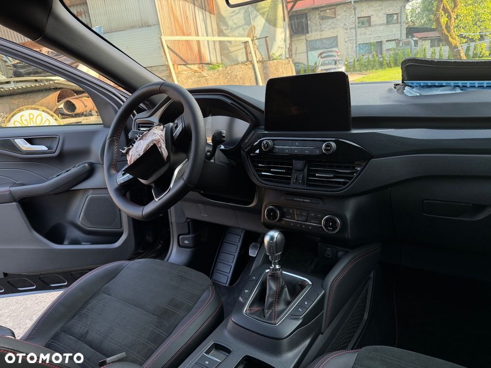 Ford Kuga 1.5 EcoBoost FWD ST-Line - 12