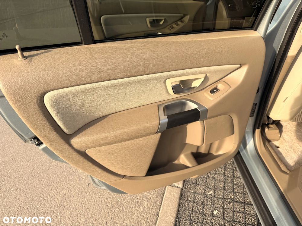 Volvo XC 90 3.2 AWD Executive - 24