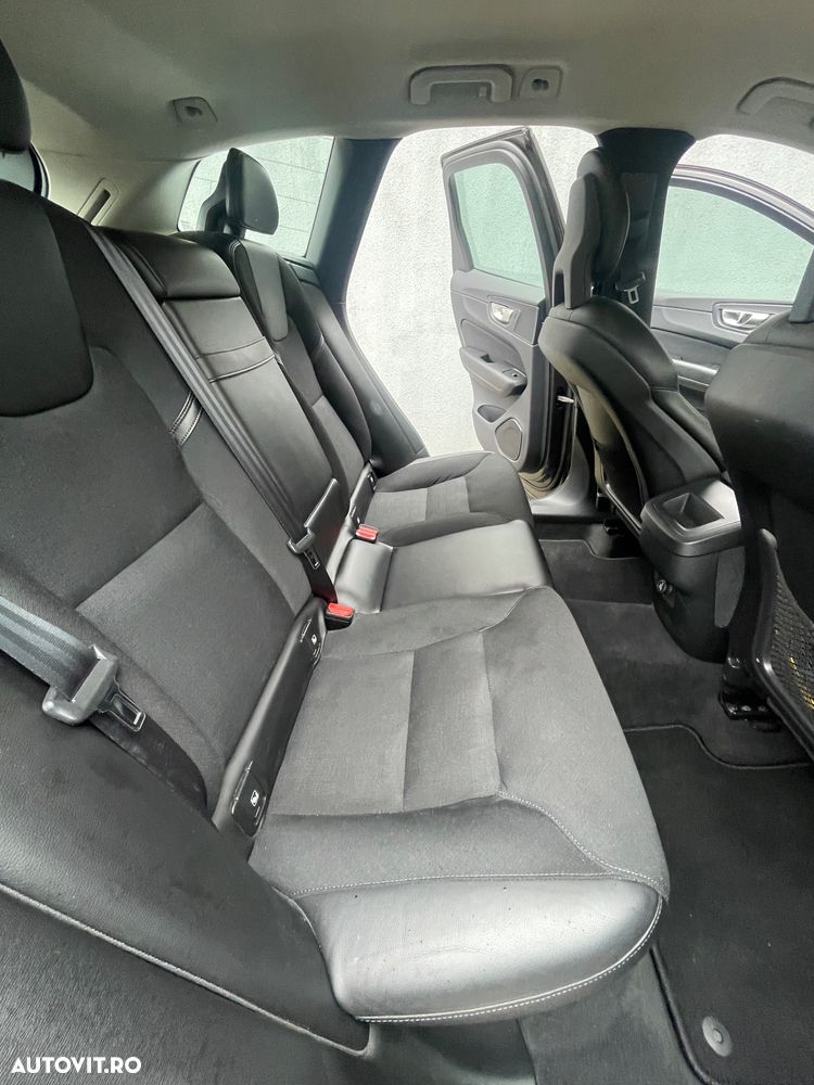 Volvo XC 60 T5 AWD Momentum - 7