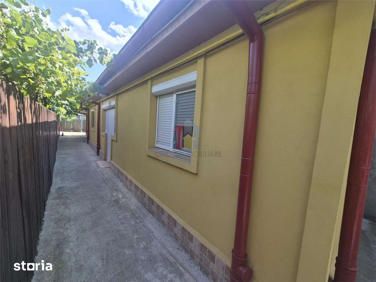 Casa 3 cam CARAMIDA zona Dorobantilor Plantelor - Imagine principală: 2/13