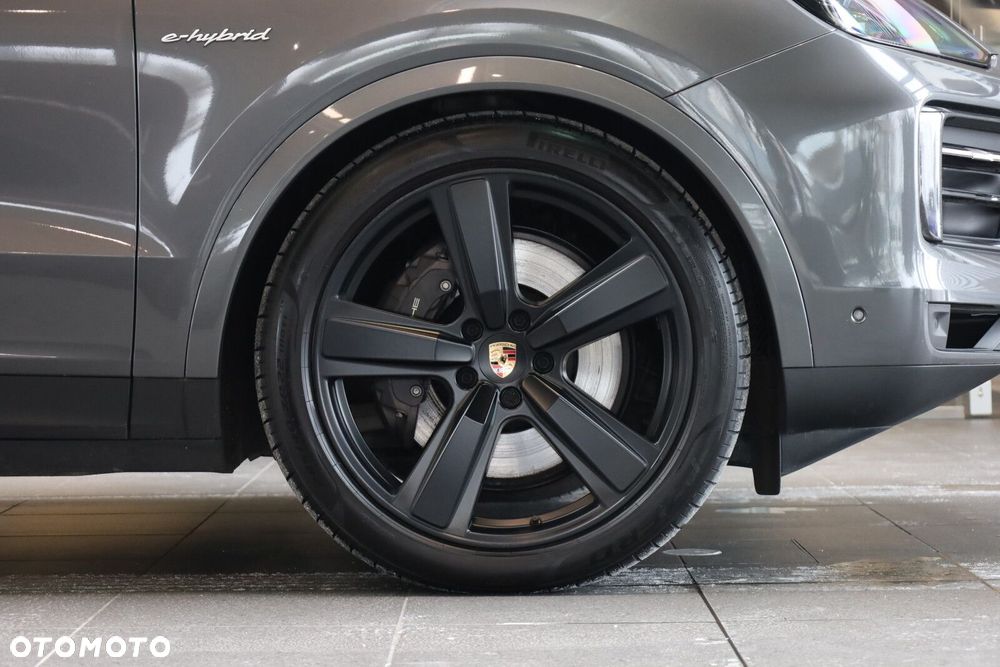 Porsche Cayenne - 32