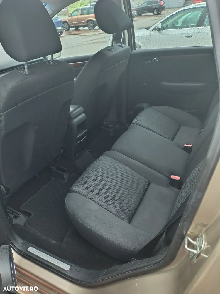 Mercedes-Benz A 170 - 12