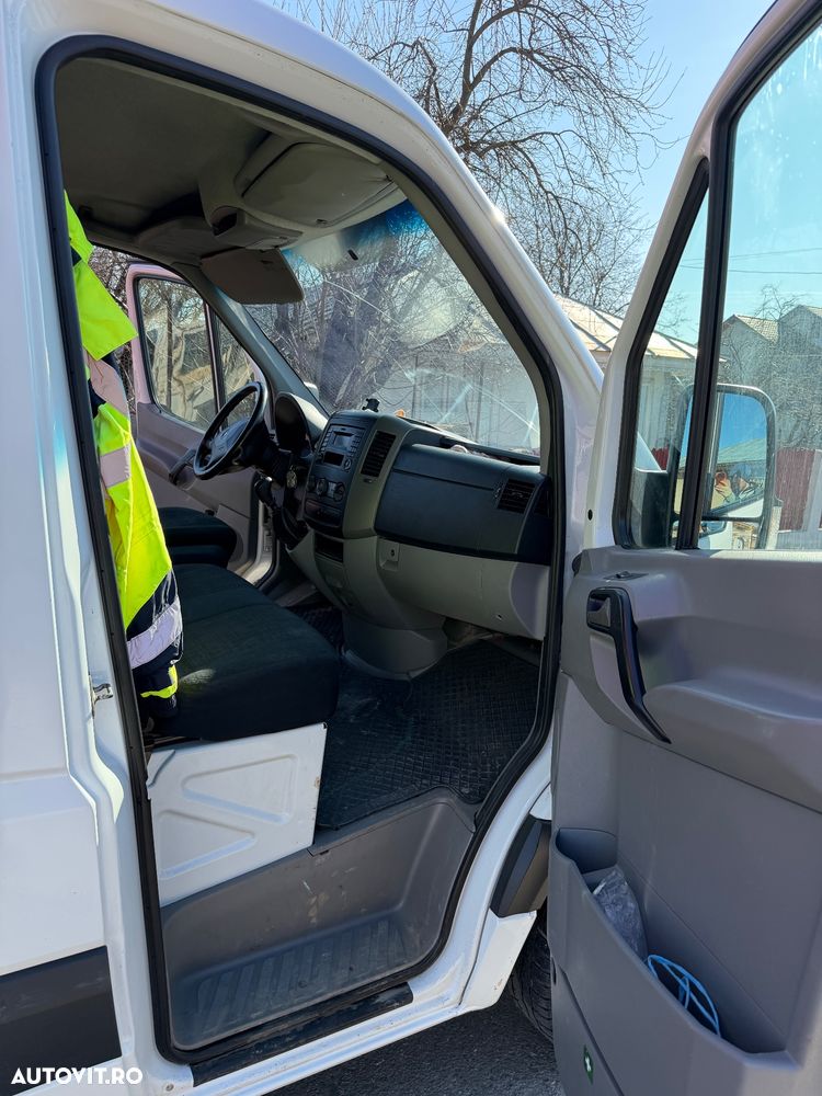 Mercedes-Benz Sprinter - 10