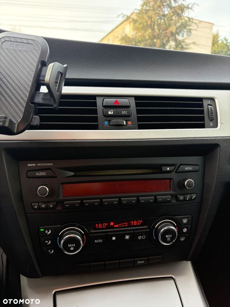 BMW Seria 3 320i - 7