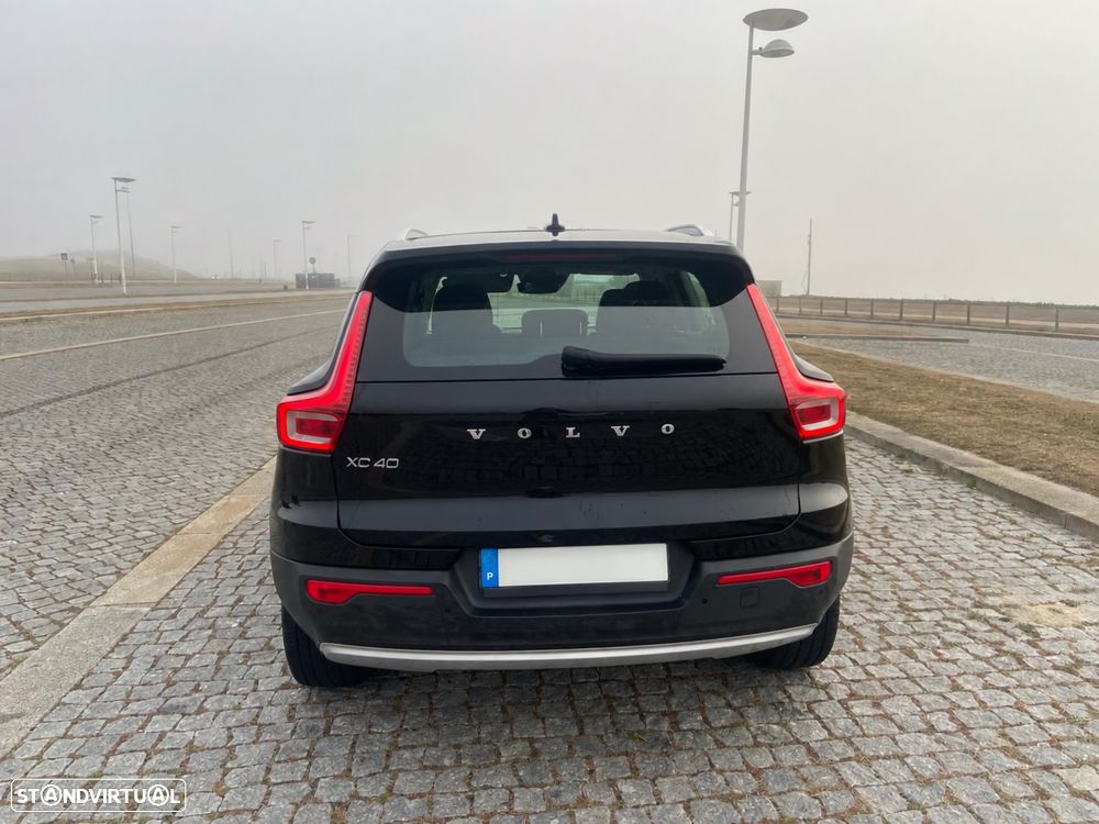 Volvo XC 40 2.0 D3 Momentum Geartronic - 5