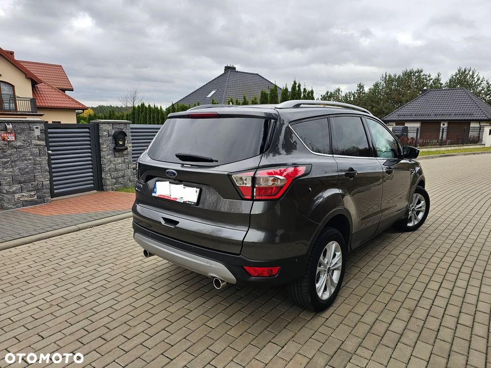 Ford Kuga 2.0 TDCi FWD Titanium Plus - 4