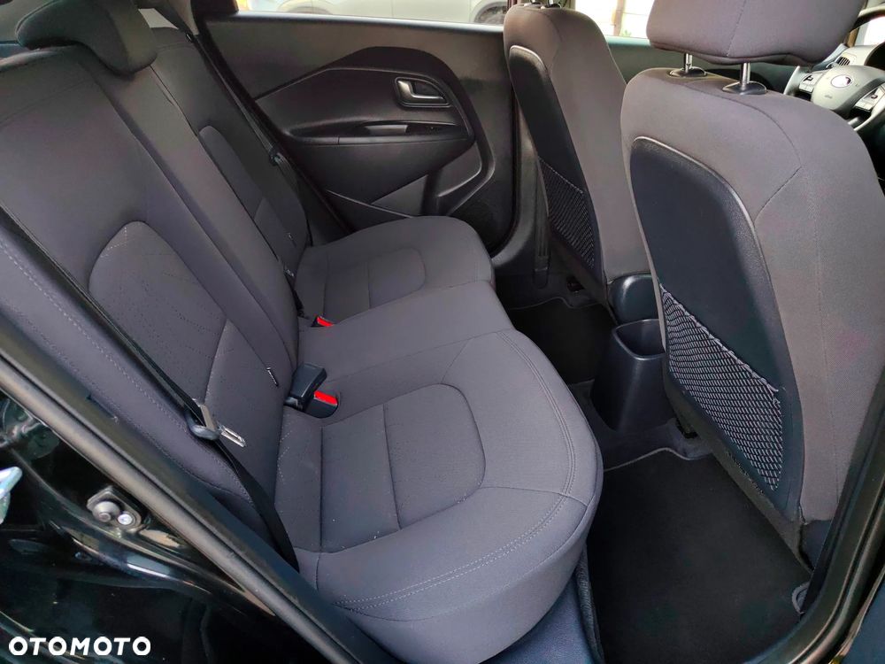 Kia Rio 1.4 Fifa World Cup Edition - 25