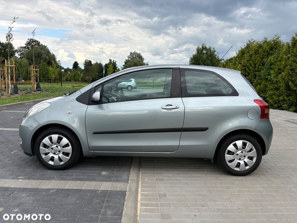 Toyota Yaris 1.3 Luna - 2