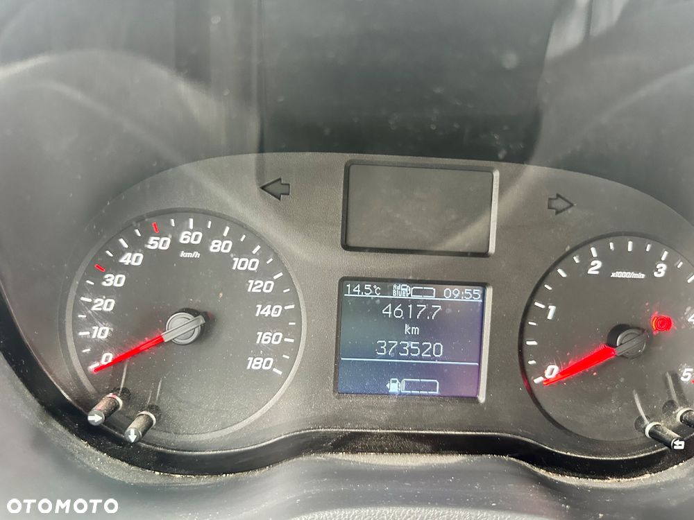 Mercedes-Benz Sprinter - 6