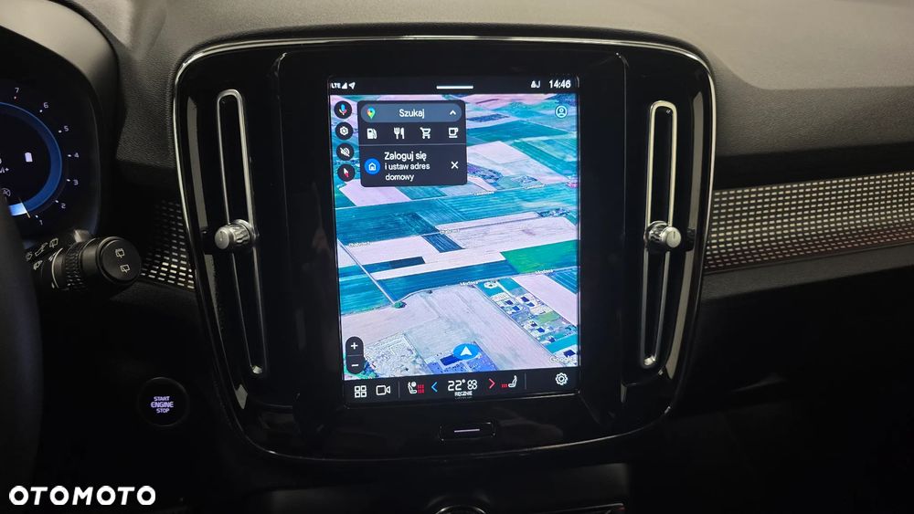 Volvo XC 40 B3 B DKG Ultra Black Edition - 21