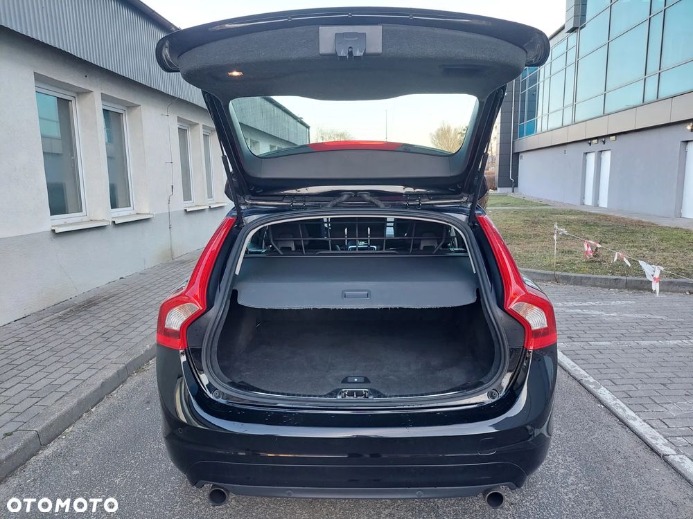 Volvo V60 T4 Momentum - 14
