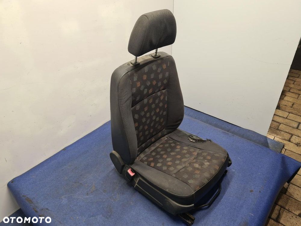 MERCEDES-BENZ VITO W639 FOTEL KIEROWCY. - 5