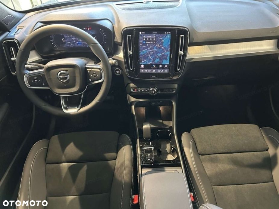 Volvo XC 40 B3 Ultra Dark - 9