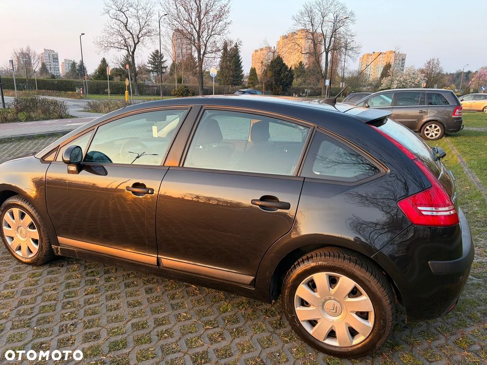 Citroën C4 1.4 16V Impress - 7