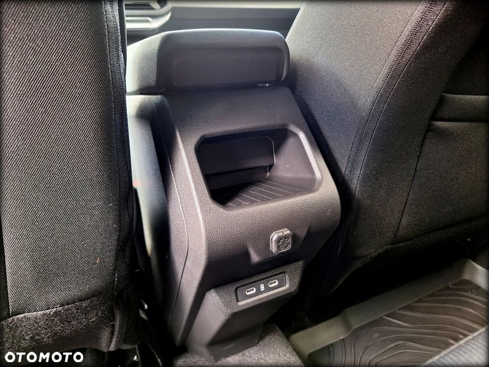 Dacia Duster 1.6 Full Hybrid 140 Journey MMT - 9