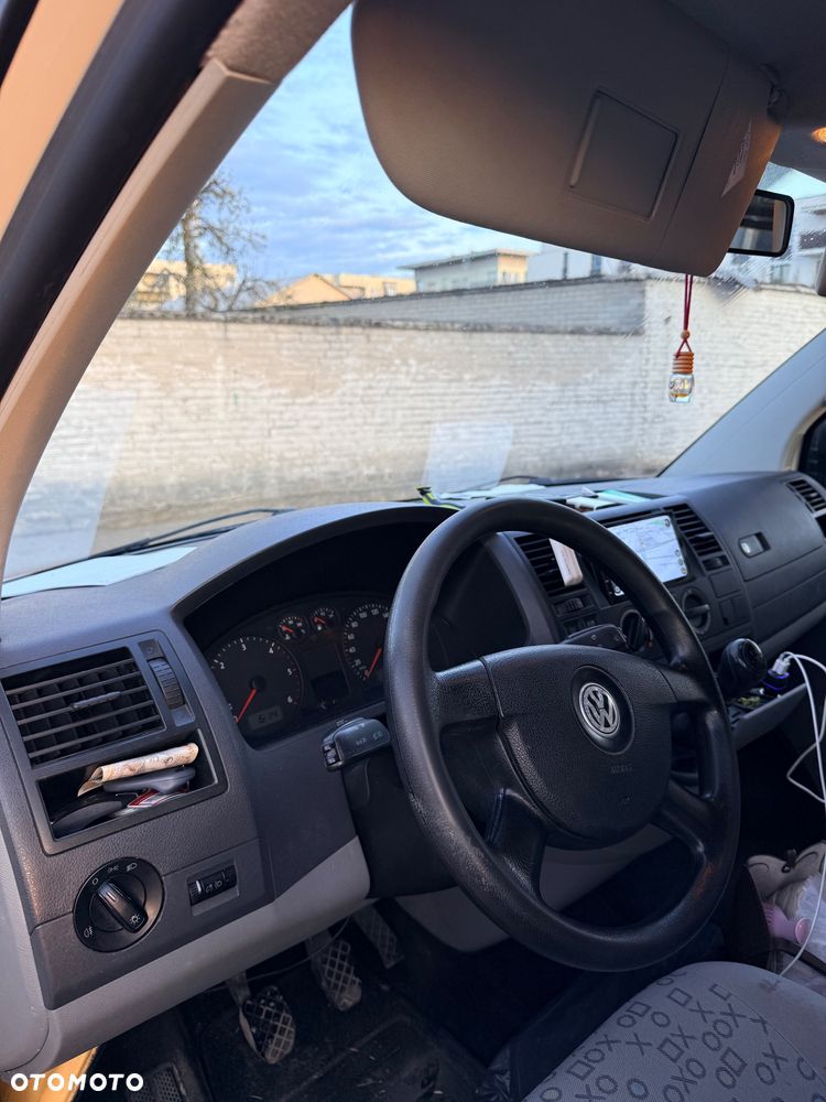 Volkswagen Transporter - 8