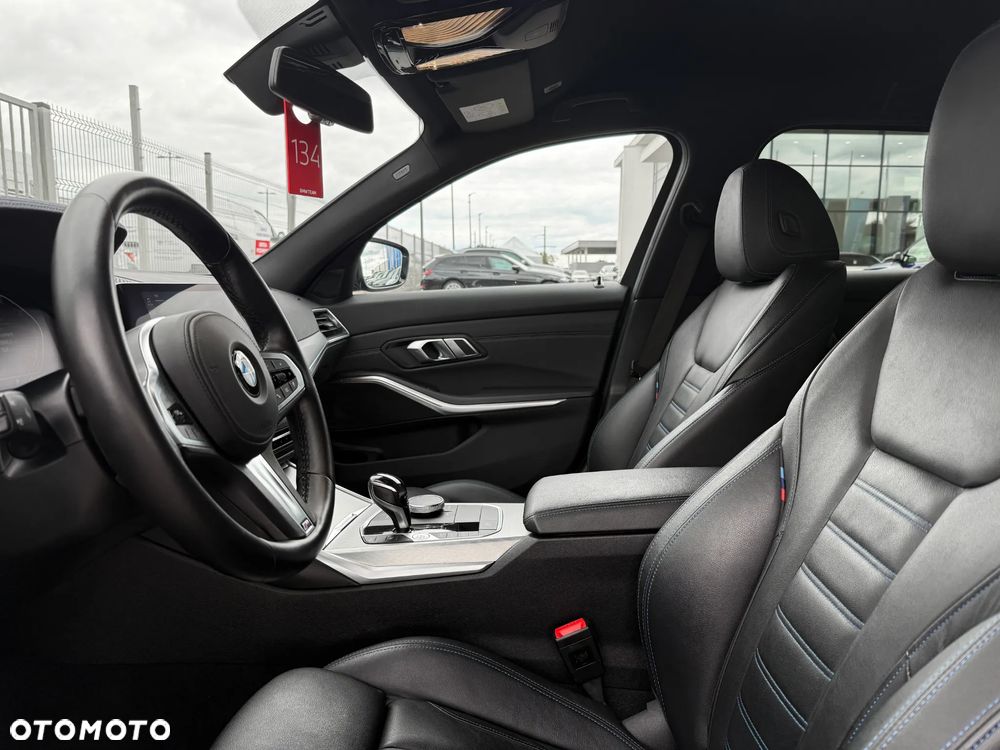 BMW Seria 3 320d M Sport sport - 26