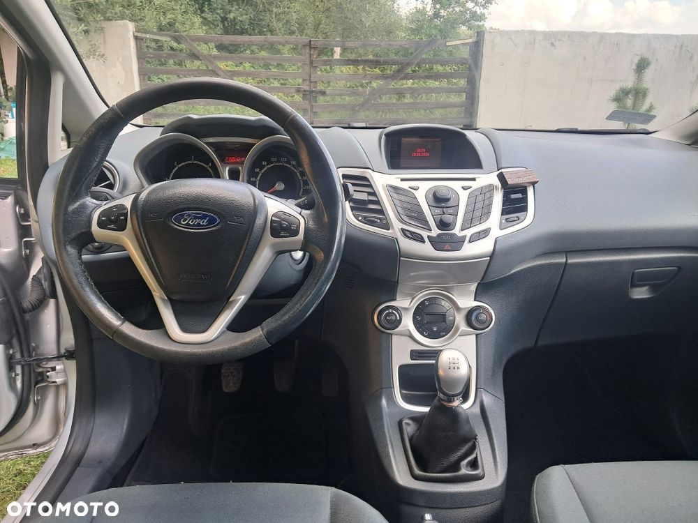 Ford Fiesta - 6