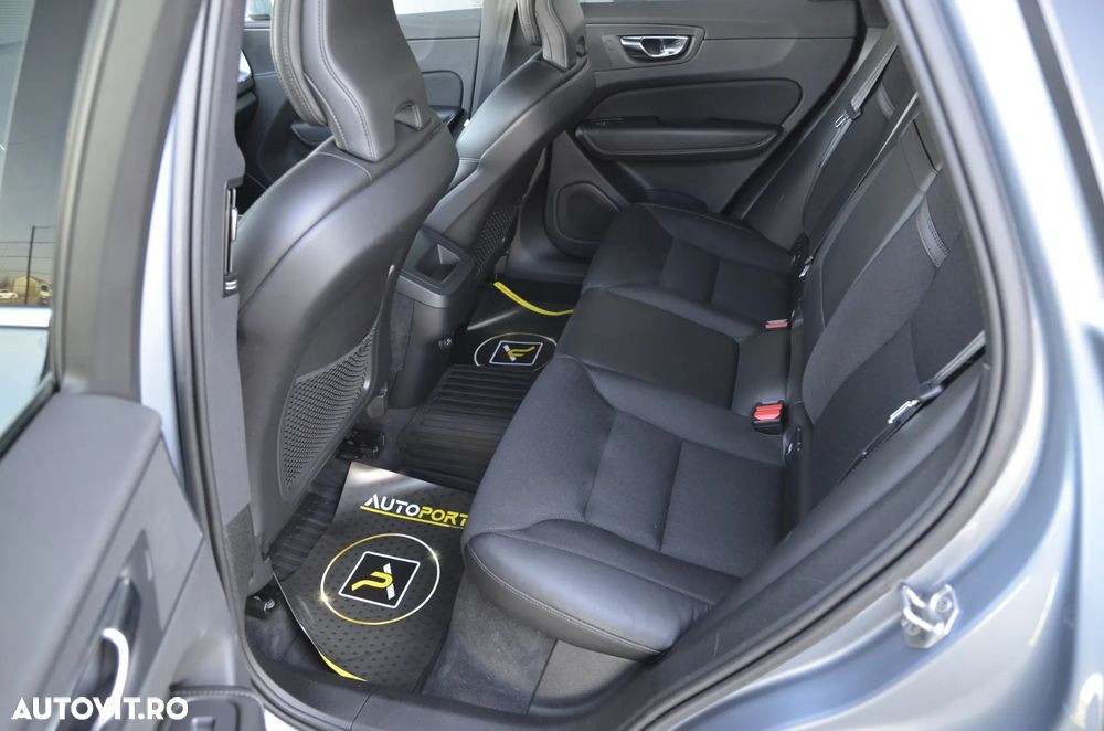 Volvo XC 60 D4 AWD Geartronic Momentum - 15