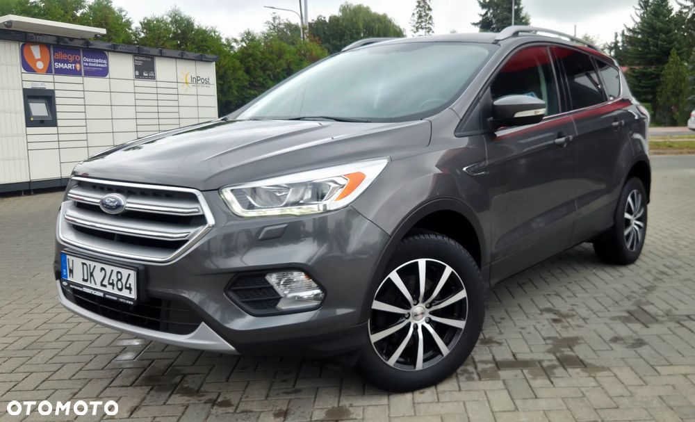Ford Kuga 1.5 EcoBoost 2x4 Titanium - 3