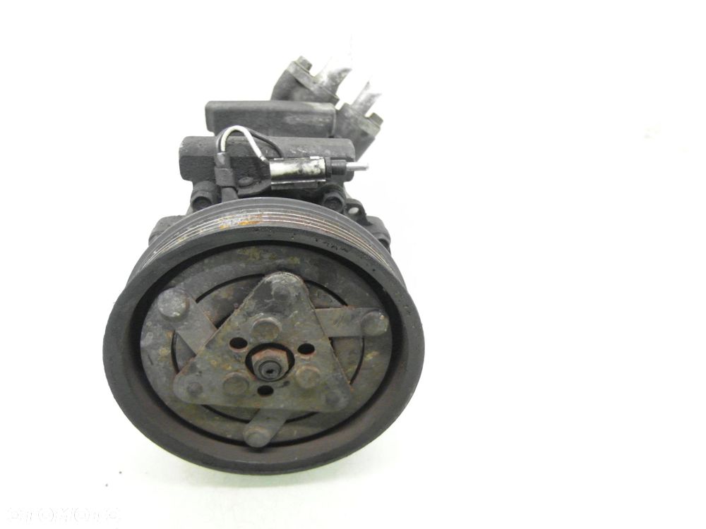 KOMPRESOR KLIMATYZACJI RENAULT CLIO II 1.5 dCi 7700273801 8D6V12 - 4