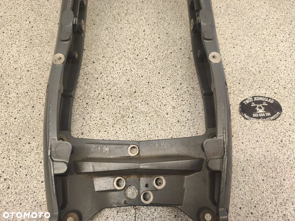 Stelaż tył, tylny Triumph Street Triple 675 - 14