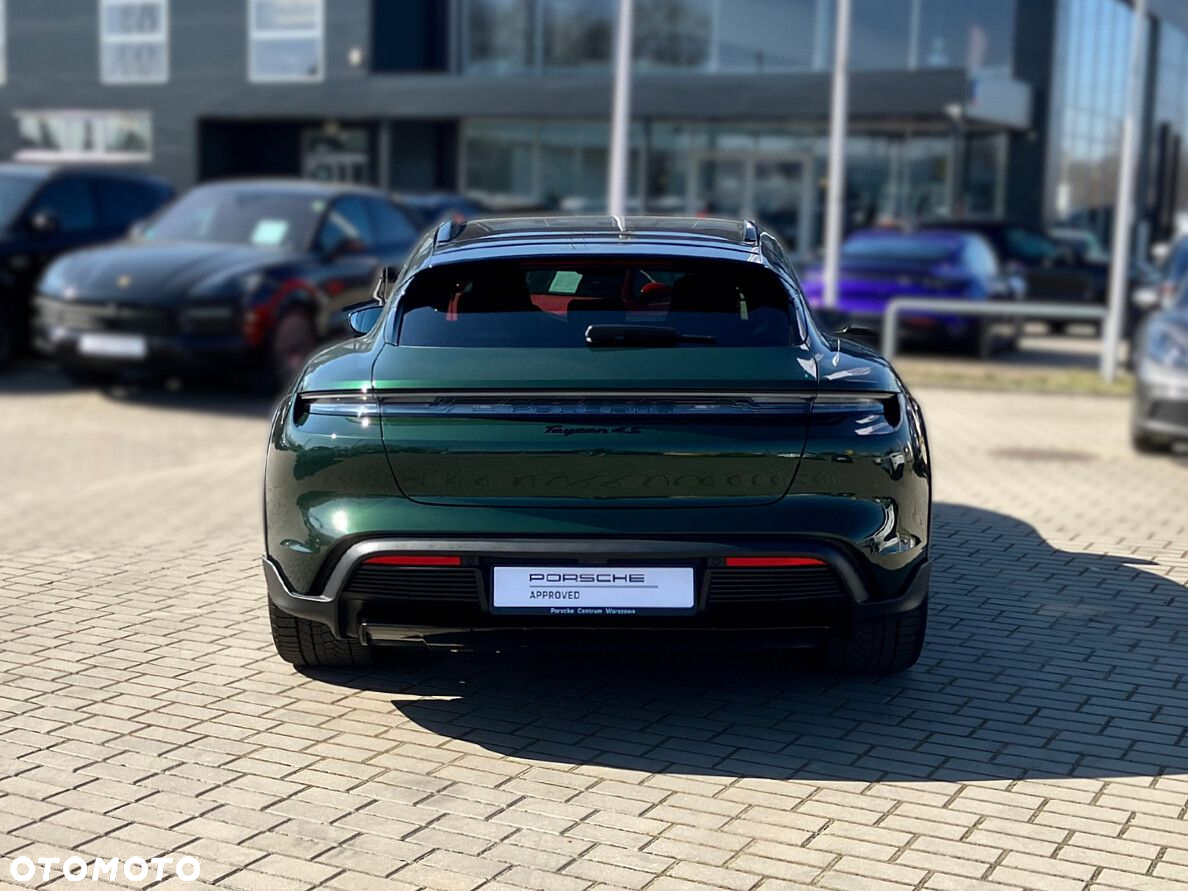 Porsche Taycan - 9