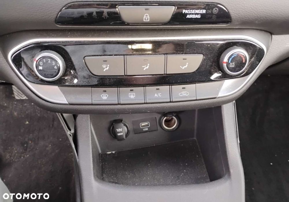 Hyundai i30 - 16