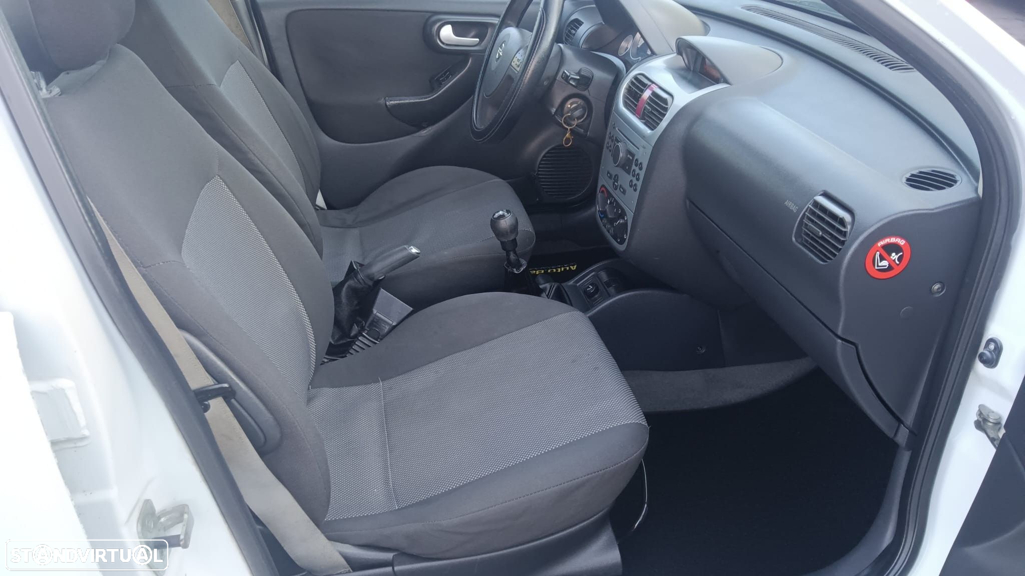 Opel Corsa 1.3 CDTi Enjoy - 9
