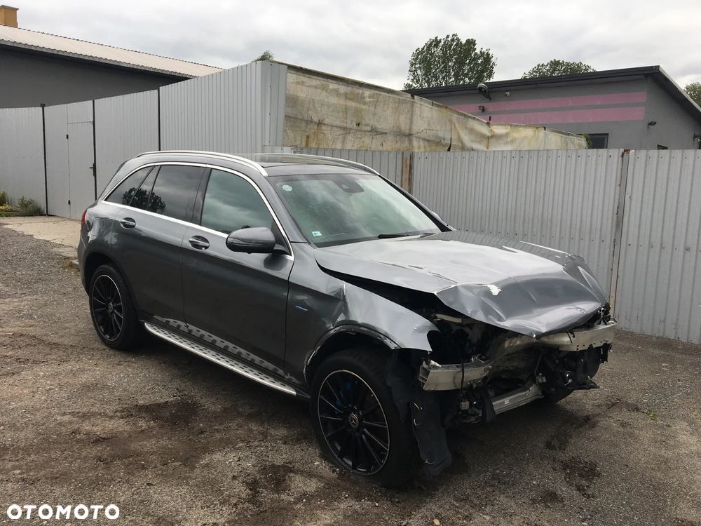 Mercedes-Benz GLC - 7