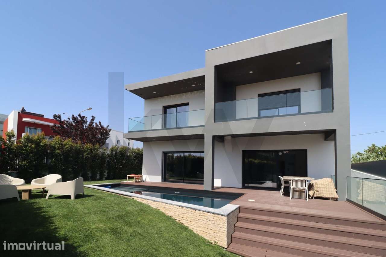 Exclusiva Moradia T6 Independente com Jardim e Piscina - Grande imagem: 5/26