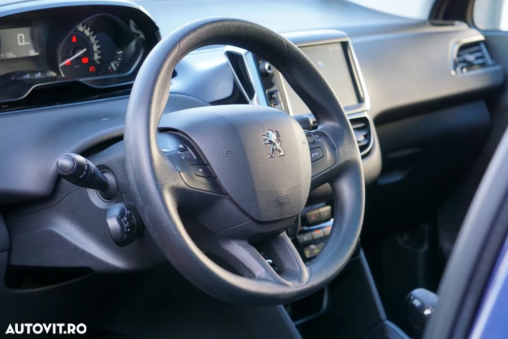 Peugeot 208 PureTech 82 Allure - 14