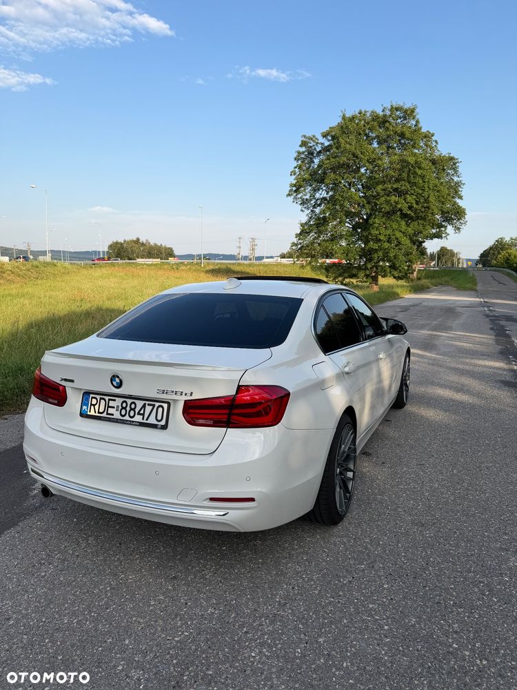 BMW Seria 3 320d xDrive Luxury Line - 7