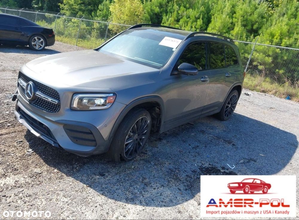 Mercedes-Benz GLB - 1