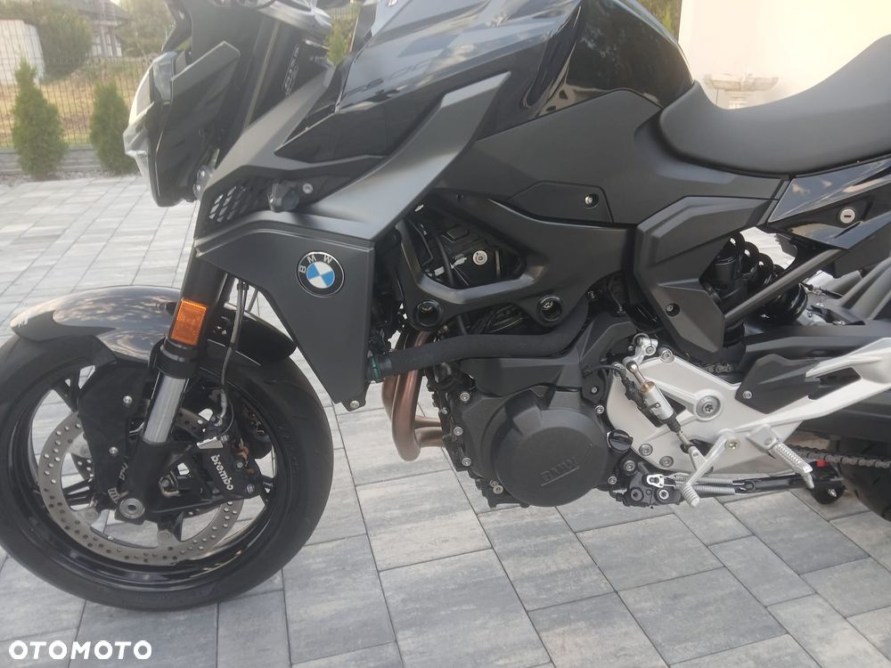 BMW F - 2