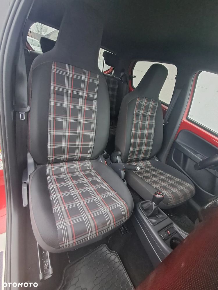 Volkswagen up! - 12
