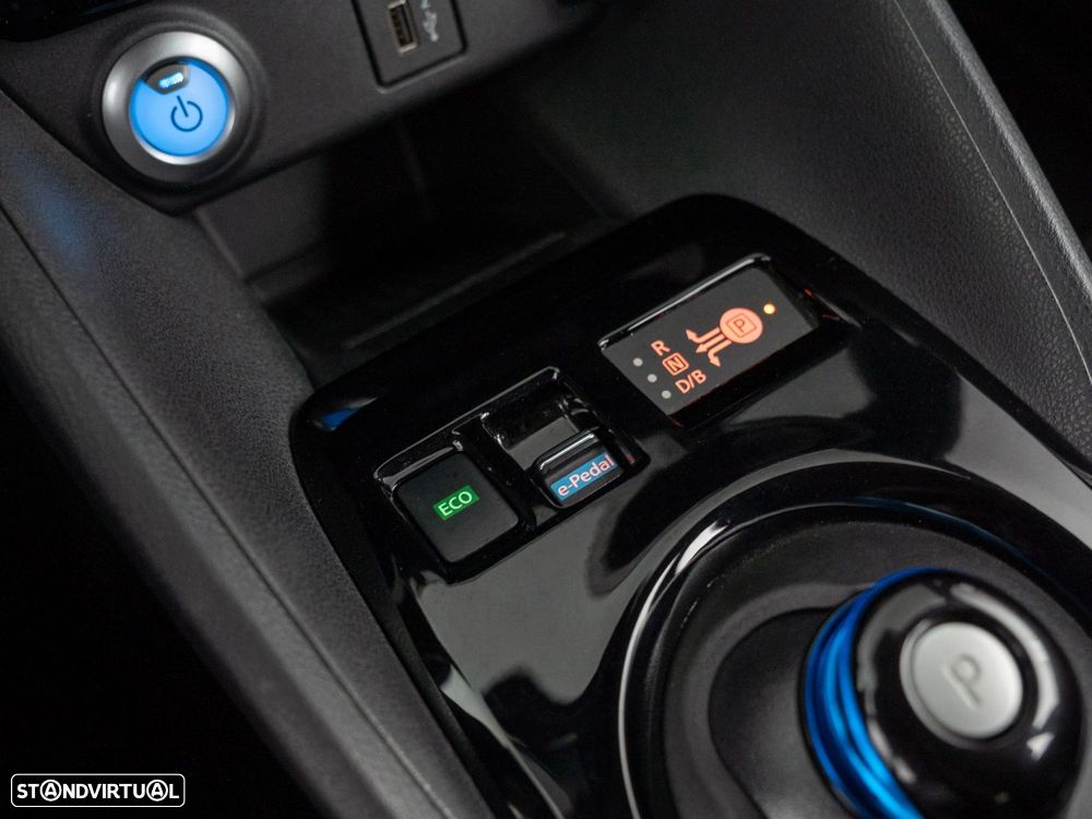 Nissan Leaf N-Connecta - 24