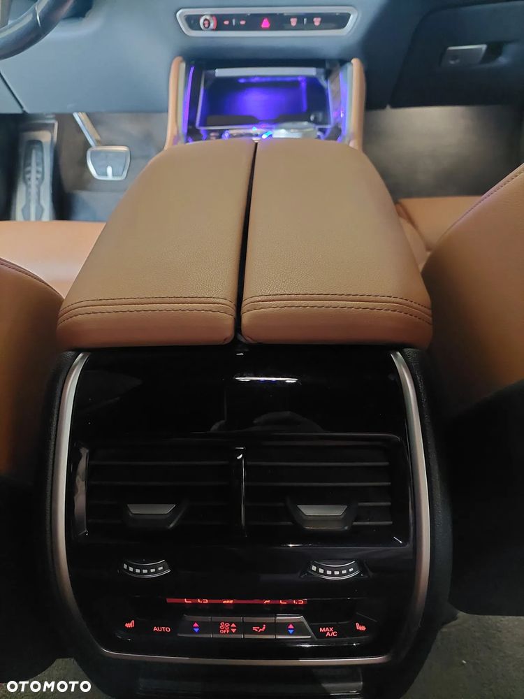 BMW X6 - 28