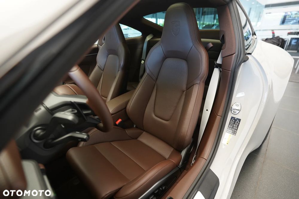 Porsche 911 Carrera S - 9