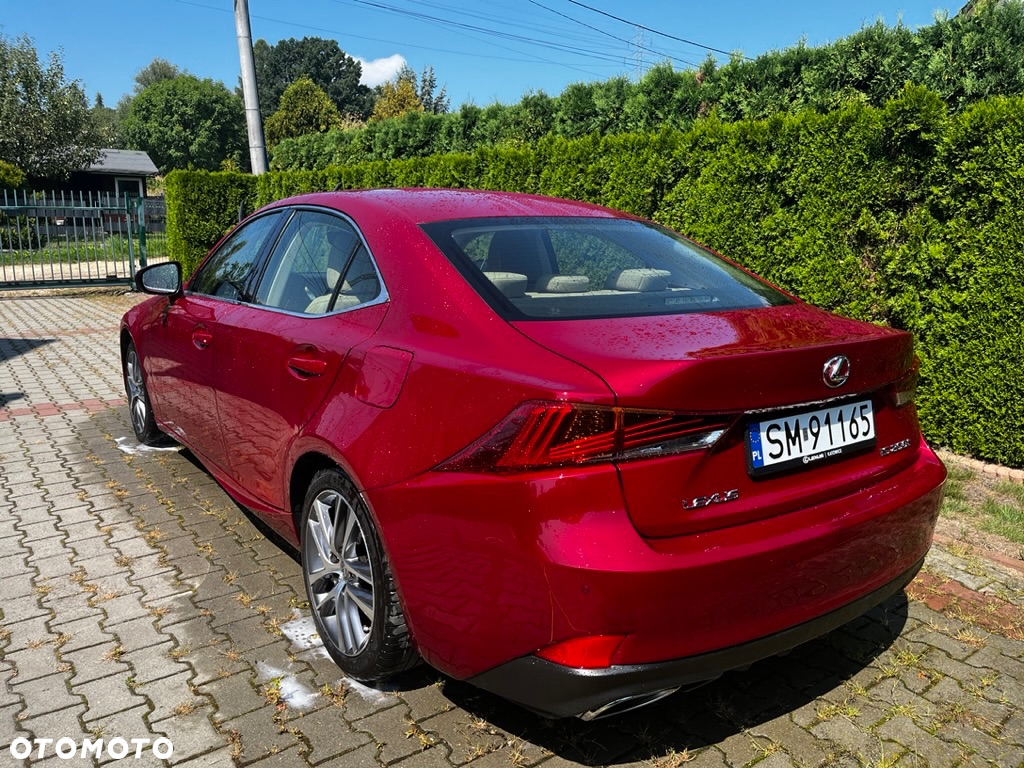 Lexus IS 200t / 300 Elegance - 2