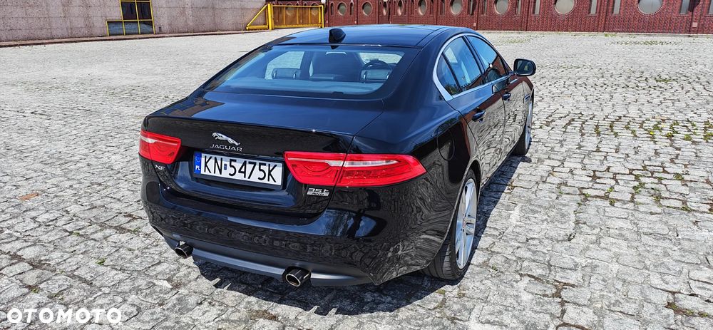 Jaguar XE - 7