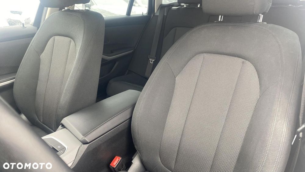 BMW Seria 3 318i Advantage - 11