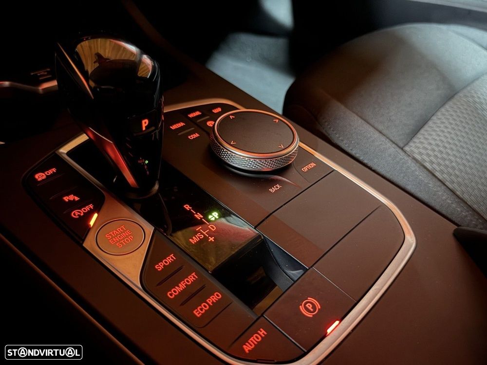 BMW 116 d Advantage Auto - 24