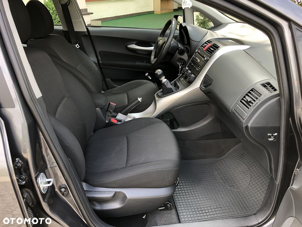 Toyota Auris - 27