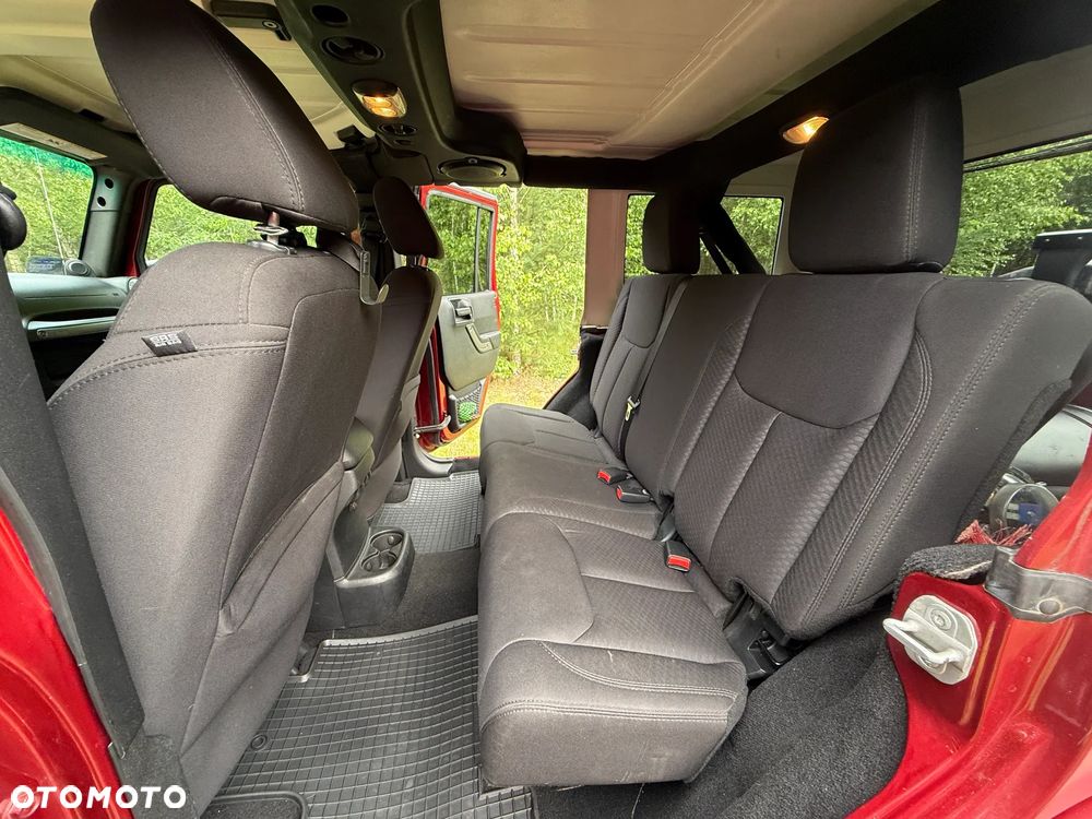 Jeep Wrangler Unlimited 3.6 Automatik Sahara - 11