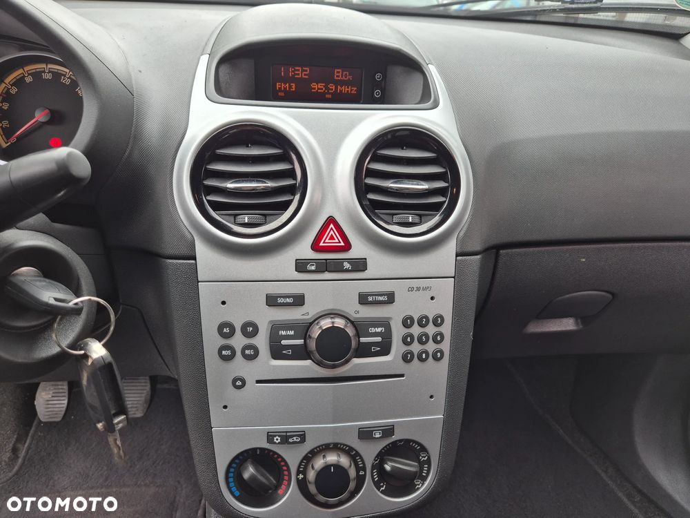 Opel Corsa 1.4 16V Satellite - 38