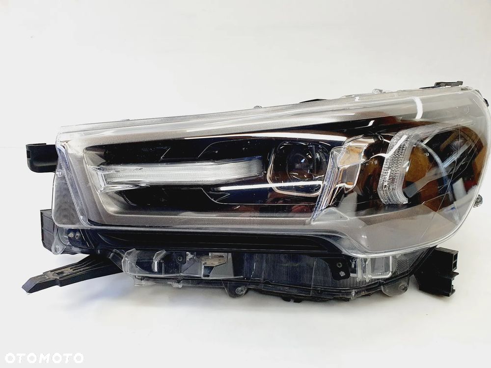 LAMPA LEWA PRZÓD LED TOYOTA HILUX VIII LIFT 20r+ ORYGINAŁ EU!!! - 1